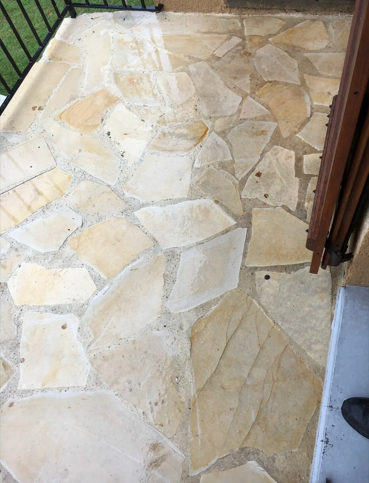 Dallage de terrasse après nettoyage professionnel