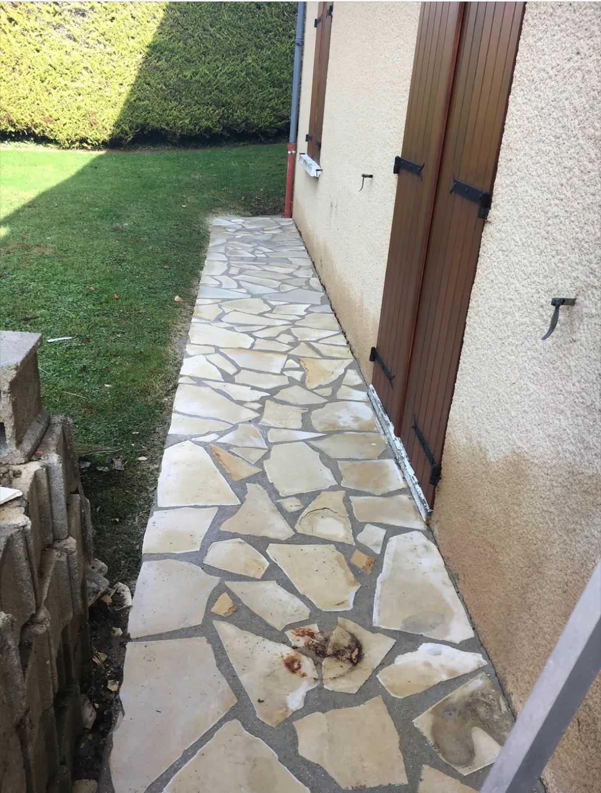 Après — Nettoyage d'allée dallée