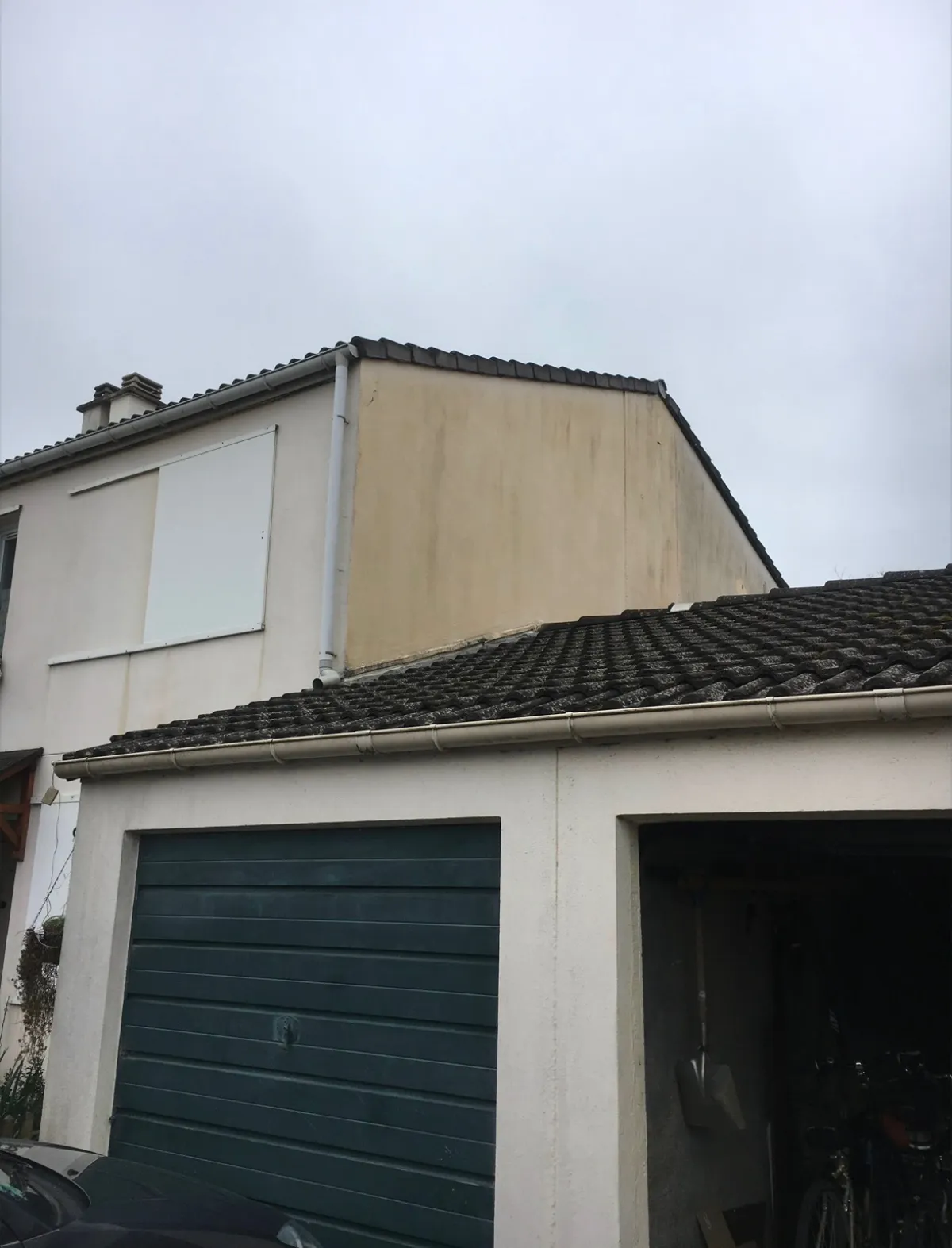 Avant — Peinture de façade de garage